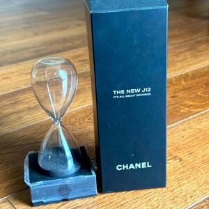 Auth CHANEL Hourglass *Rare